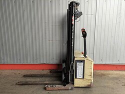 - Hubtex Hochhubwagen EGP16/45-So Elektro Triplex