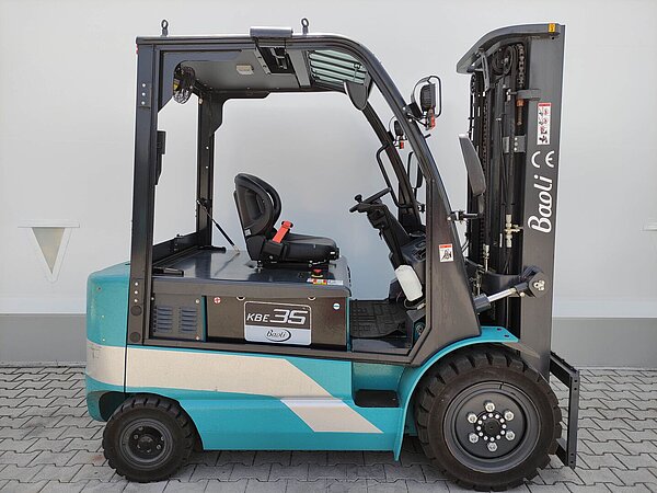 Baoli Elektro Elektro 4 Rad-Stapler KBE35 Triplex - Baoli Elektro Elektro 4 Rad-Stapler KBE35 Triplex