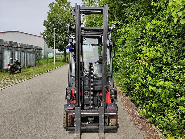  - Linde Elektro Elektro 4 Rad-Stapler E20PH-02-386-EVO Duplex