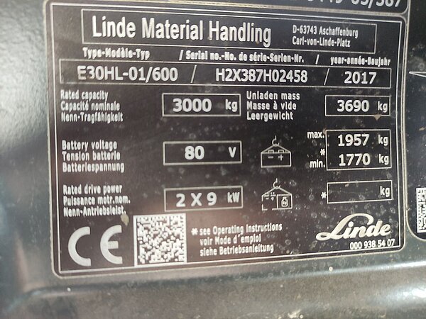 Linde Elektro Elektro 4 Rad-Stapler E30HL-01/600-387 Standard - Linde Elektro Elektro 4 Rad-Stapler E30HL-01/600-387 Standard