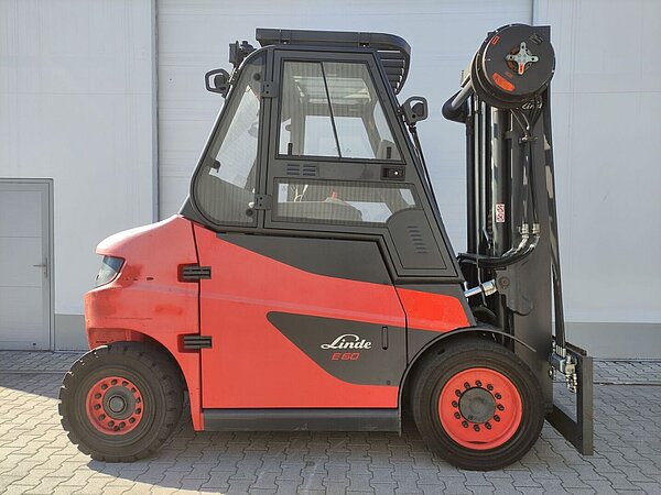 Linde Elektro Elektro 4 Rad-Stapler E60-01/1279 Triplex - Linde Elektro Elektro 4 Rad-Stapler E60-01/1279 Triplex