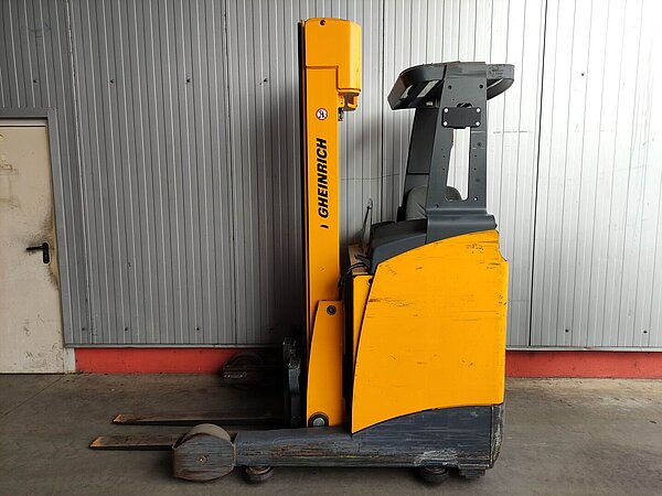 Elektro Schmalgangstapler ETV 116 Triplex - Jungheinrich Elektro Schmalgangstapler ETV 116 Triplex