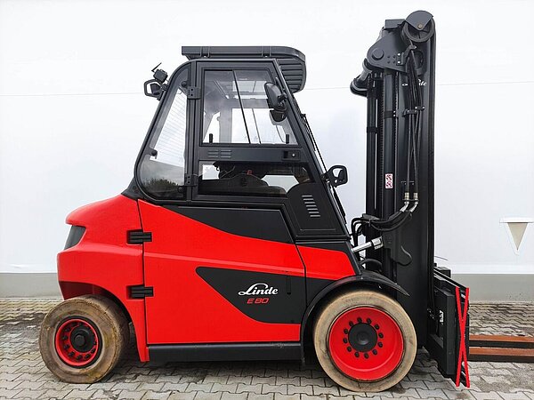 Linde Elektro Elektro 4 Rad-Stapler E80-01-1279 Standard - Linde Elektro Elektro 4 Rad-Stapler E80-01-1279 Standard