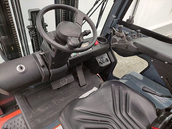 Toyota Elektro Elektro 4 Rad-Stapler 8FBMKT25 Triplex - Toyota Elektro Elektro 4 Rad-Stapler 8FBMKT25 Triplex