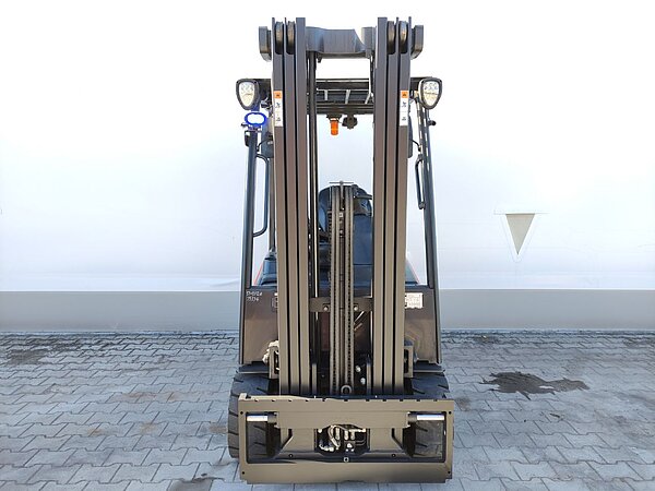 Doosan Elektro Elektro 4 Rad-Stapler B20X-7 Plus Triplex - Doosan Elektro Elektro 4 Rad-Stapler B20X-7 Plus Triplex