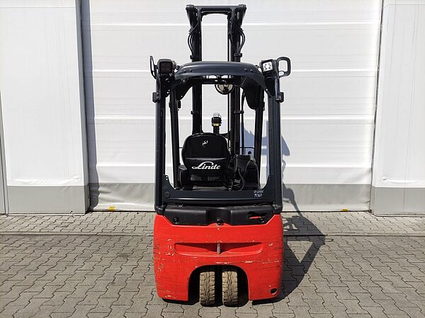 Linde Elektro Elektro 3 Rad-Stapler E15-02 / 386 Triplex - Linde Elektro Elektro 3 Rad-Stapler E15-02 / 386 Triplex