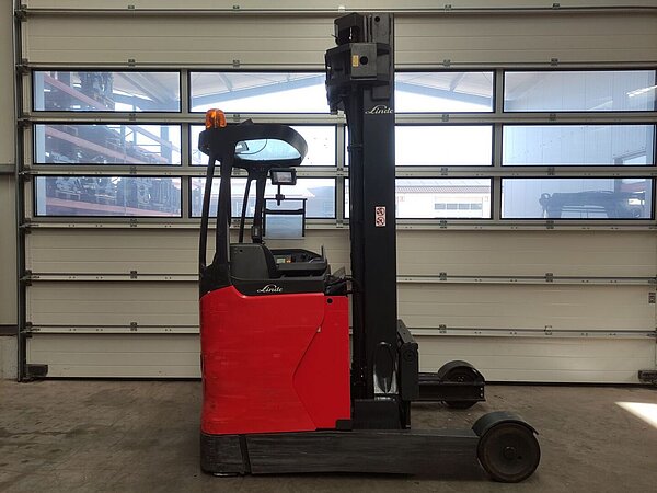 Linde Elektro Schubmaststapler R25-01/1120 Triplex - Linde Elektro Schubmaststapler R25-01/1120 Triplex