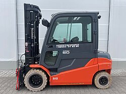  - Toyota Elektro 4 Rad-Stapler 8FBMT50 Elektro Triplex