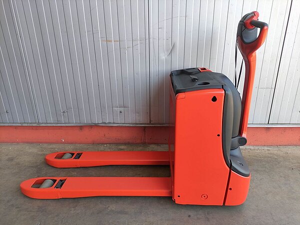 Elektro Niederhubwagen T18-1152 / Neu lackiert - Linde Elektro Niederhubwagen T18-1152 / Neu lackiert