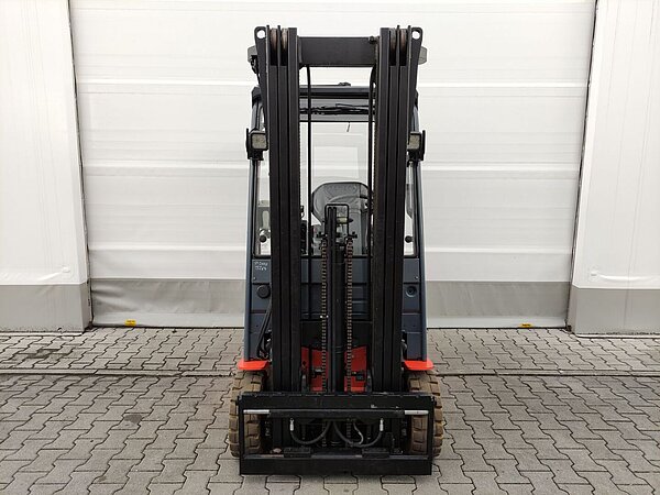  - Toyota Elektro Elektro 3 Rad-Stapler 8FBET16 Triplex