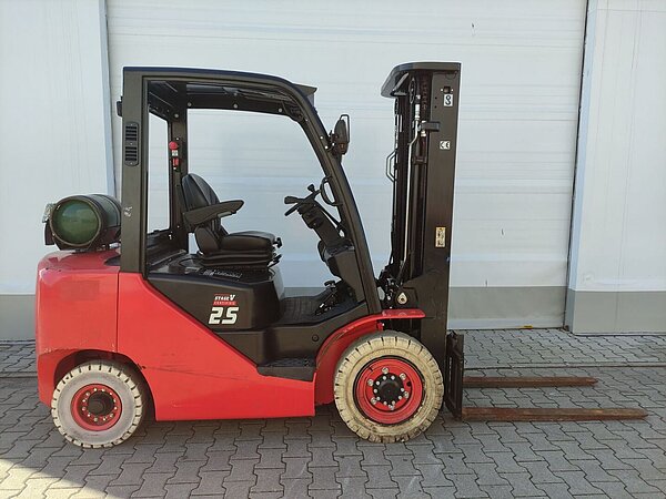  - Hangcha Treibgas Treibgasstapler CPYD25 XH3F Triplex