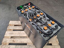 Antriebsbatterie 24V 3 PzS 375 - Antriebsbatterie 24V 3 PzS 375