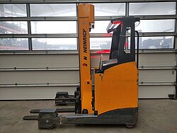  - Jungheinrich Schubmaststapler ETV325 Elektro Triplex