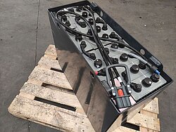 Antriebsbatterie 24V 4 PzS 460 - Antriebsbatterie 24V 4 PzS 460