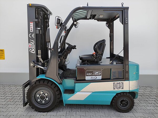 Elektro Elektro 4 Rad-Stapler KBE35 Triplex - Baoli Elektro Elektro 4 Rad-Stapler KBE35 Triplex