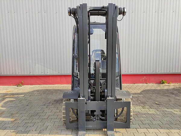 Linde Elektro Elektro 4 Rad-Stapler E35L-01-1252 *inkl. Batterie NEU* Triplex - Linde Elektro Elektro 4 Rad-Stapler E35L-01-1252 *inkl. Batterie NEU* Triplex