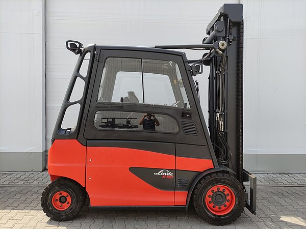Linde Elektro Elektro 4 Rad-Stapler E50 HL-01/600 Standard - Linde Elektro Elektro 4 Rad-Stapler E50 HL-01/600 Standard