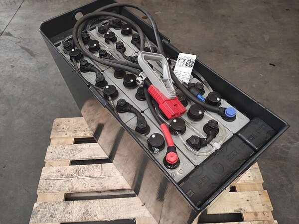 Antriebsbatterie 24V 3 EPzS 465 - Antriebsbatterie 24V 3 EPzS 465