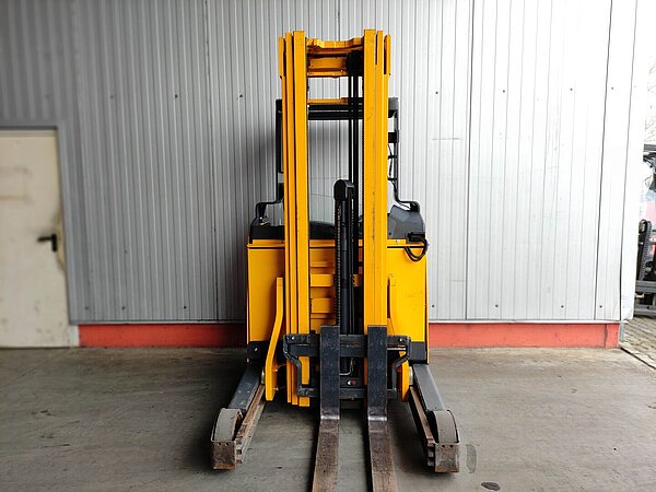 Jungheinrich Elektro Schmalgangstapler ETV 116 Triplex - Jungheinrich Elektro Schmalgangstapler ETV 116 Triplex