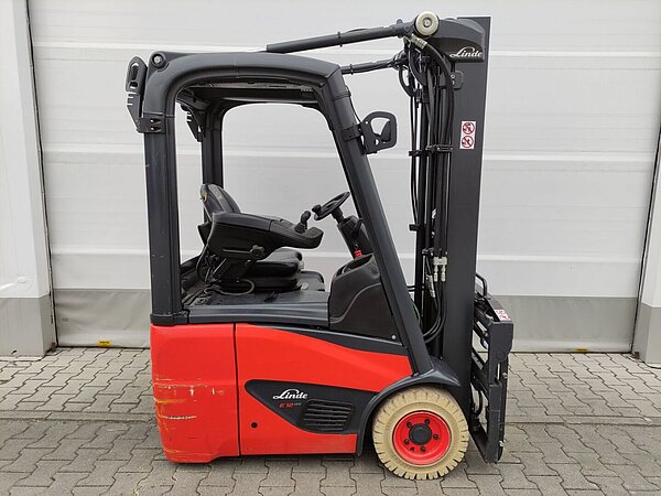 Linde Elektro Elektro 4 Rad-Stapler E12-02/386 EVO Triplex - Linde Elektro Elektro 4 Rad-Stapler E12-02/386 EVO Triplex