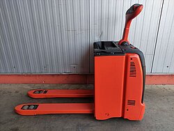  - Linde Niederhubwagen T30 Elektro 