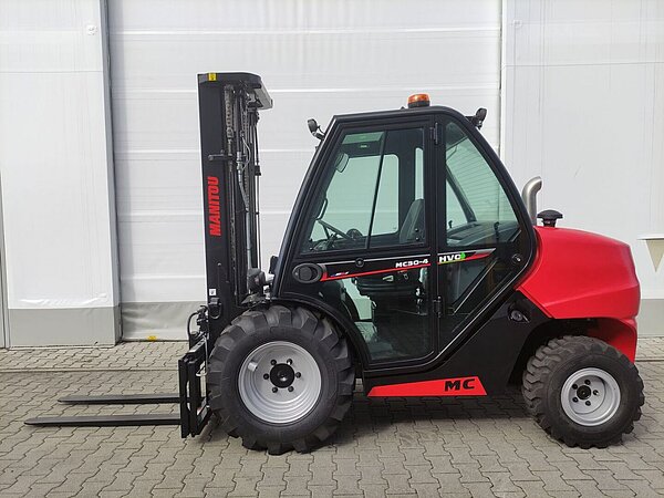 Diesel Geländestapler Front-Geländestapler-Allrad / MC30-4DKST5S1 Triplex - Manitou Diesel Geländestapler Front-Geländestapler-Allrad / MC30-4DKST5S1 Triplex