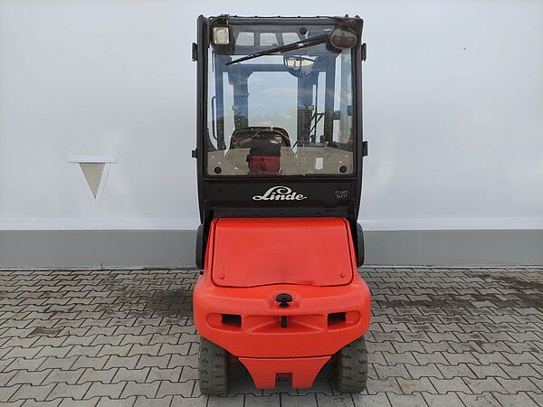  - Linde Elektro Elektro 4 Rad-Stapler E20-335 Standard