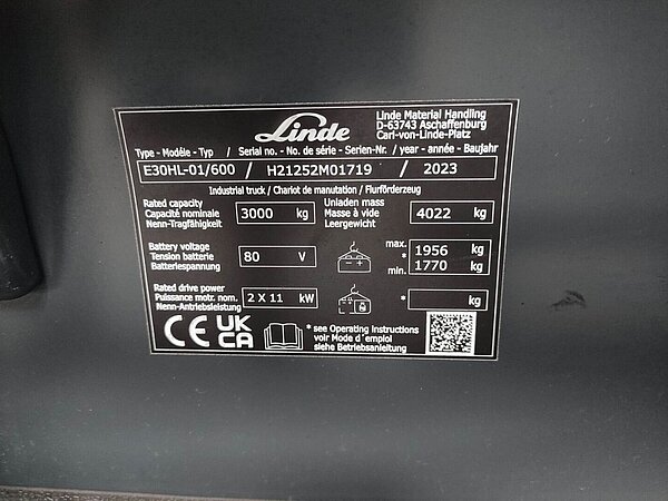  - Linde Elektro Elektro 4 Rad-Stapler E30HL-01/600 Triplex