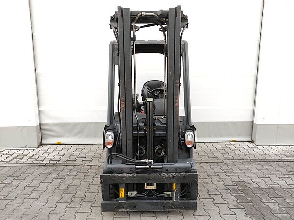  - Linde Elektro Elektro 4 Rad-Stapler E16P-01-386 Standard