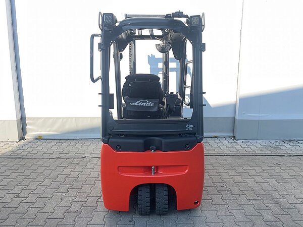 Linde Elektro Elektro 3 Rad-Stapler E16-02-386-EVO (KDD, UVV, SE and Freshly painted) Standard - Linde Elektro Elektro 3 Rad-Stapler E16-02-386-EVO (KDD, UVV, SE and Freshly painted) Standard