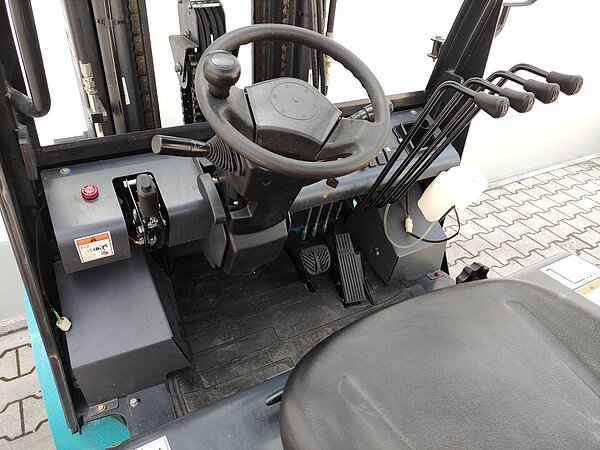 Baoli Elektro Elektro 4 Rad-Stapler KBE35 Triplex - Baoli Elektro Elektro 4 Rad-Stapler KBE35 Triplex
