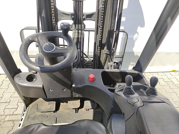 Linde Elektro Elektro 3 Rad-Stapler E15-02 / 386 Triplex - Linde Elektro Elektro 3 Rad-Stapler E15-02 / 386 Triplex