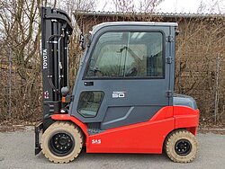  - Toyota Elektro 4 Rad-Stapler 8FBMT50 Elektro Triplex