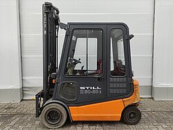  - Still Elektro 4 Rad-Stapler R60-30 Elektro Triplex