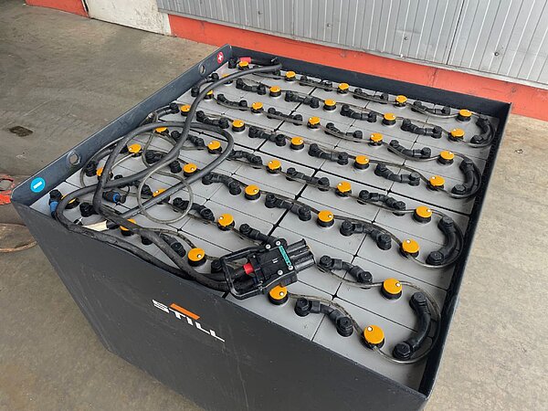 Antriebsbatterie Sunlight 80V 6 PzS 930 - *Sonstige Antriebsbatterie Sunlight 80V 6 PzS 930