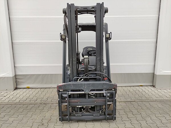 Linde Elektro Elektro 4 Rad-Stapler E12-02/386 EVO Triplex - Linde Elektro Elektro 4 Rad-Stapler E12-02/386 EVO Triplex