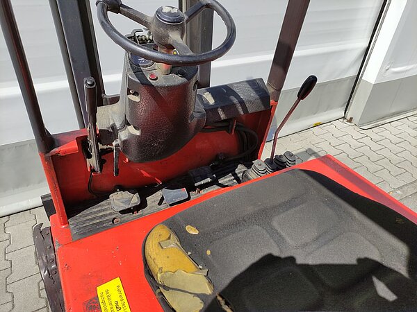 Linde Elektro Elektro 3 Rad-Stapler E18Z Duplex - Linde Elektro Elektro 3 Rad-Stapler E18Z Duplex