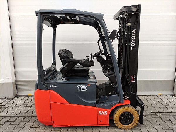  - Toyota Elektro Elektro 3 Rad-Stapler 8FBET16 Triplex