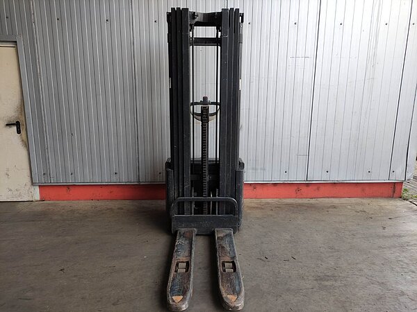  - Crown Elektro Hochhubwagen WE 2300-1.6 TT Triplex