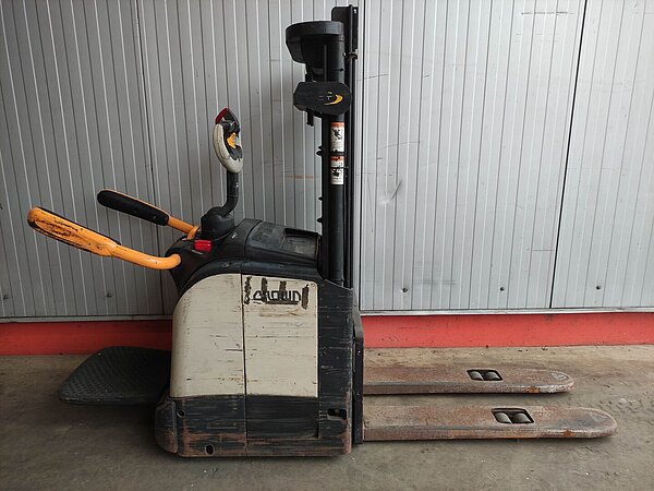 Crown Elektro Hochhubwagen ET4000 1.2TL (Doppelstock) Standard - Crown Elektro Hochhubwagen ET4000 1.2TL (Doppelstock) Standard