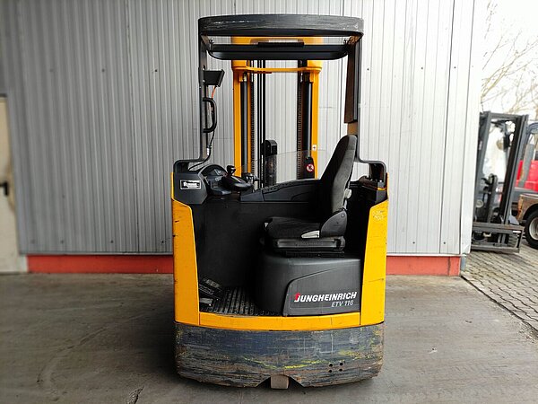 Jungheinrich Elektro Schmalgangstapler ETV 116 Triplex - Jungheinrich Elektro Schmalgangstapler ETV 116 Triplex