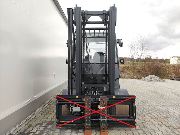 Linde Elektro Elektro 4 Rad-Stapler E80-01-1279 Standard - Linde Elektro Elektro 4 Rad-Stapler E80-01-1279 Standard